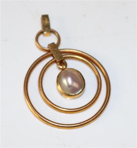 15ct gold and pearl double loop pendant